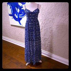 Xhilaration blue and white print maxi dress | L